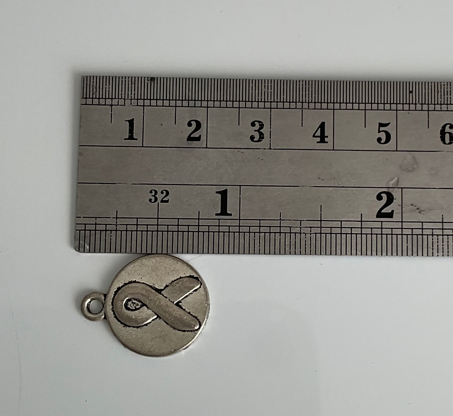 Charm Lazo de Conciencia