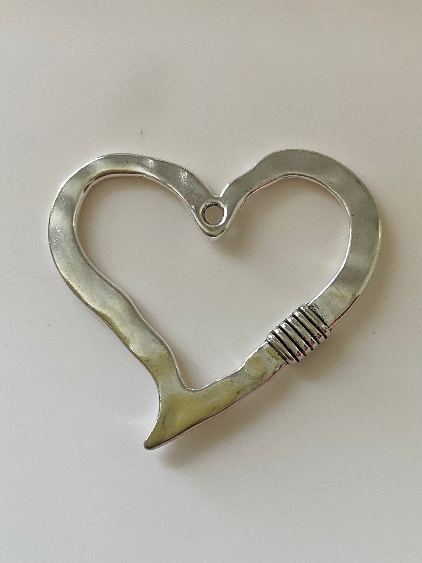🤍 Corazón Irregular Contour