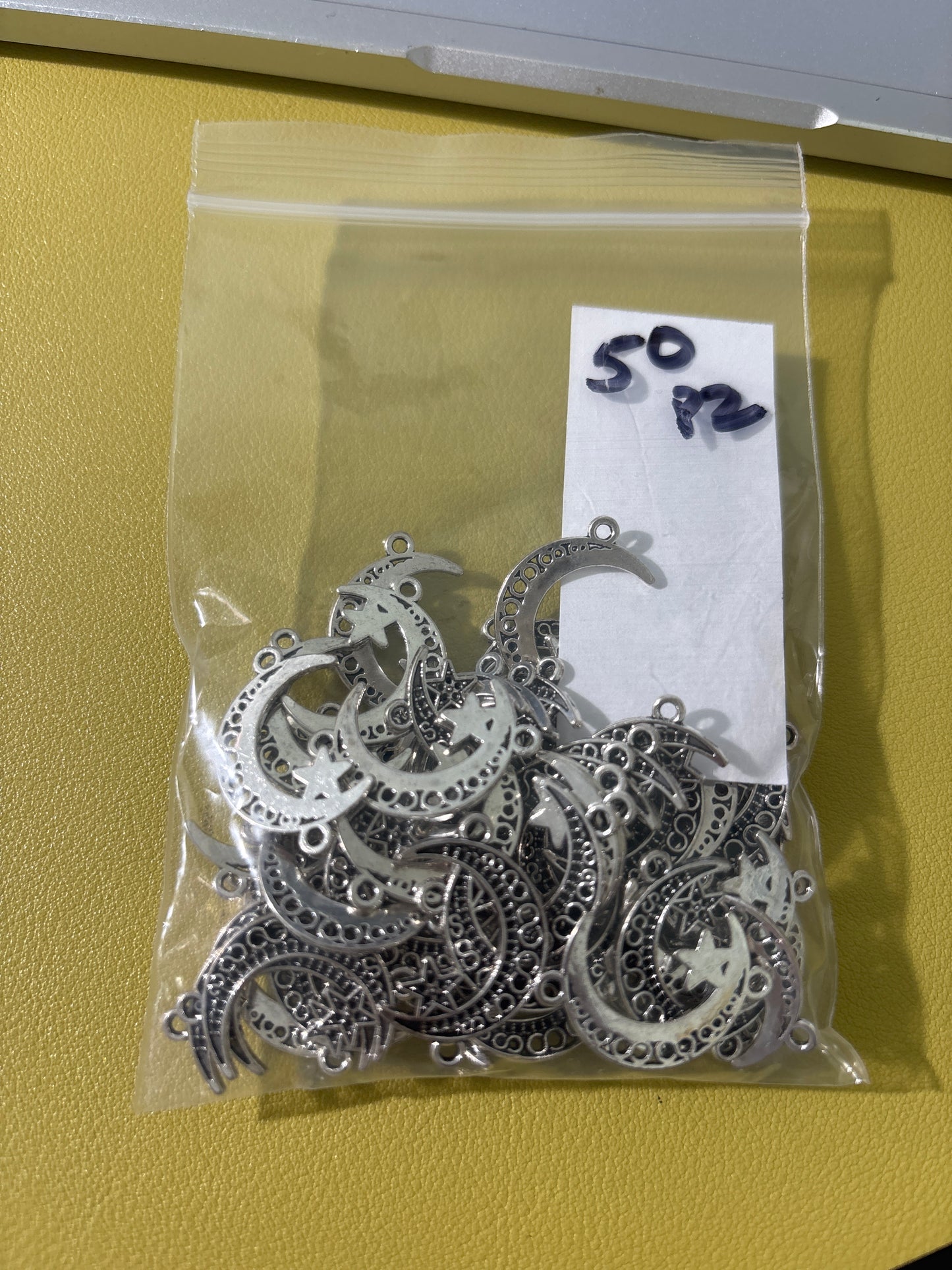 Charm Conector Luna🌙 Estrella ⭐ Antique Silver(50 pz)