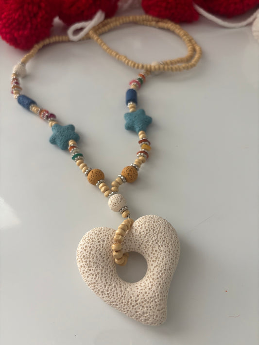 Collar Corazón Natural – Estilo Casual Artesanal