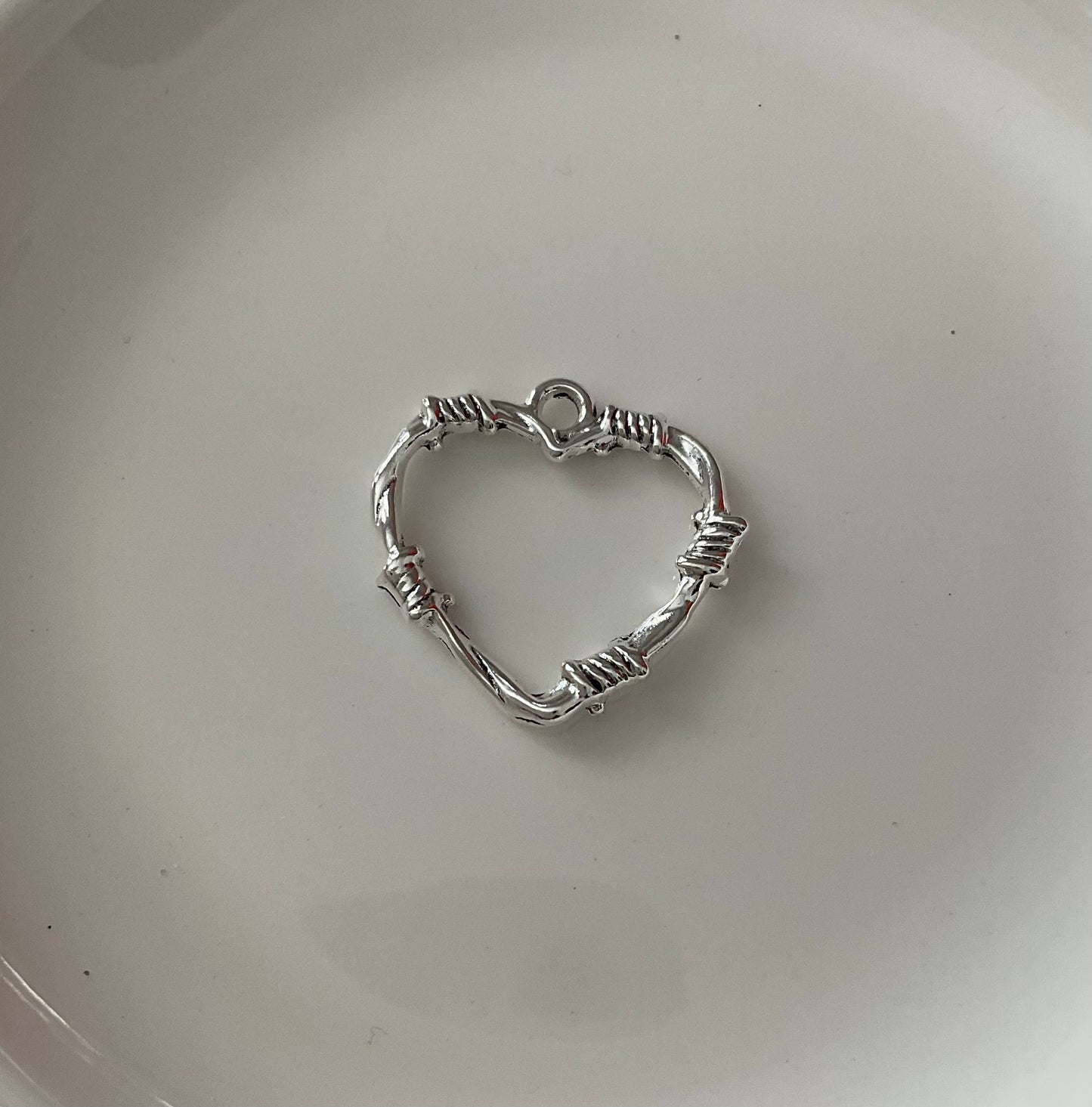 Charm Corazón de Alambrado (25 pz)