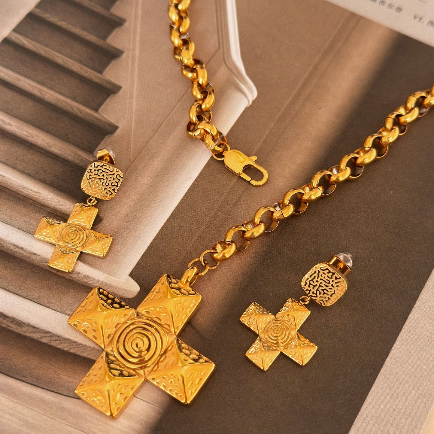 Jewelry Retro Cross Titanium Steel 18K Gold Plated Plating Pendant Necklace