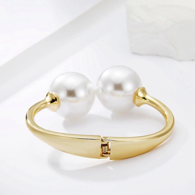 Europe and America  Fashion Trend Open-Ended Bracelet Metal Texture Pearl Design Bracelet