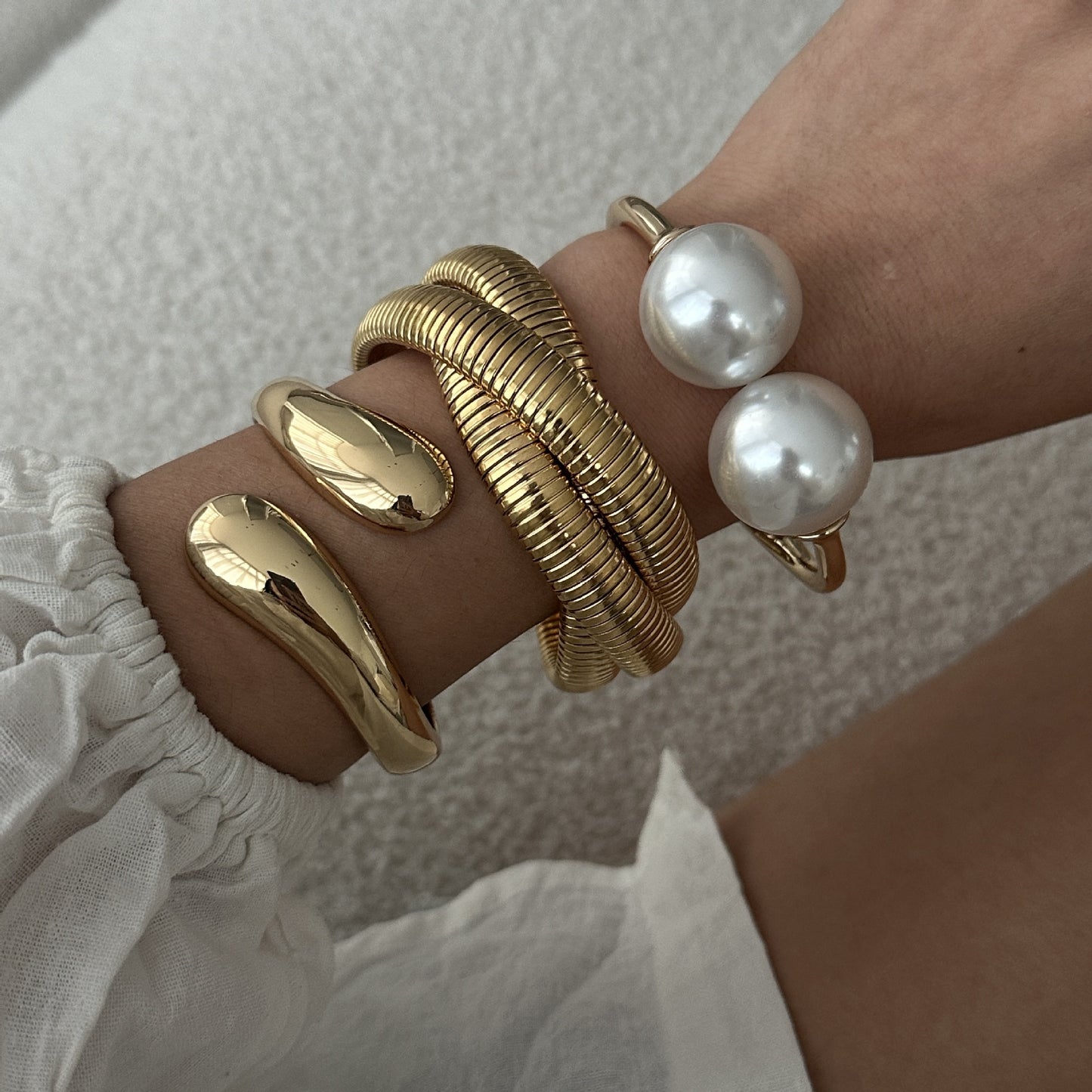 Europe and America  Fashion Trend Open-Ended Bracelet Metal Texture Pearl Design Bracelet