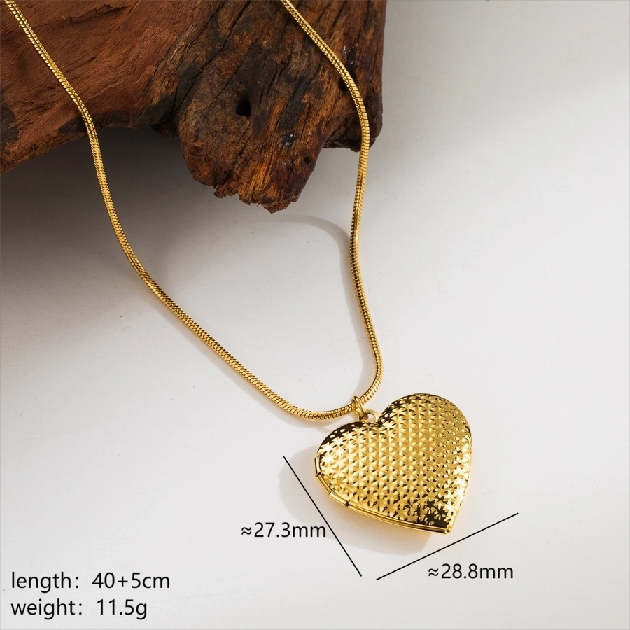 Stainless Steel 18K Gold Plated Modern Style Simple Style Heart Shape Pendant Necklace Locket Necklace