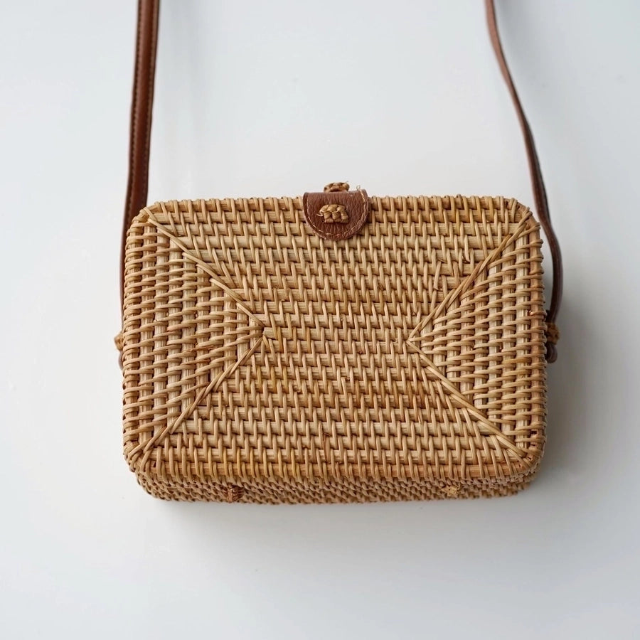 Women'S Straw Solid Color Ethnic Style Round Square Hook Loop Straw Bag