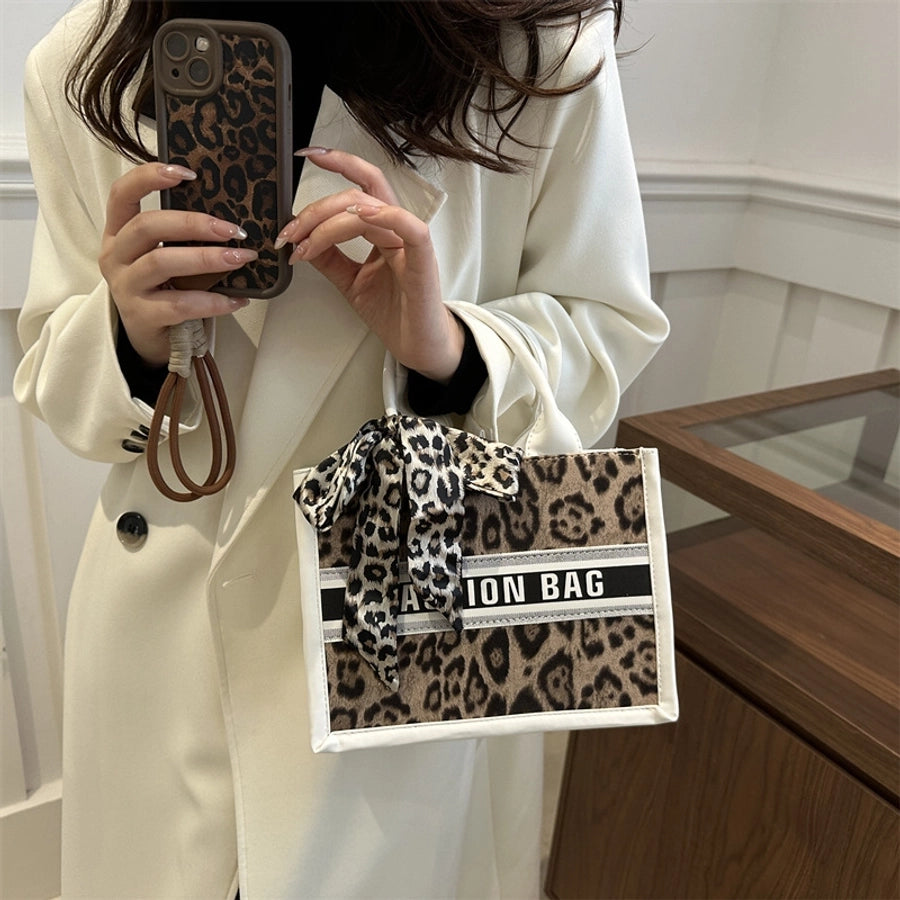 Women's Medium Special Letter Leopard Streetwear Sewing Thread Square Zipper Tote Bag