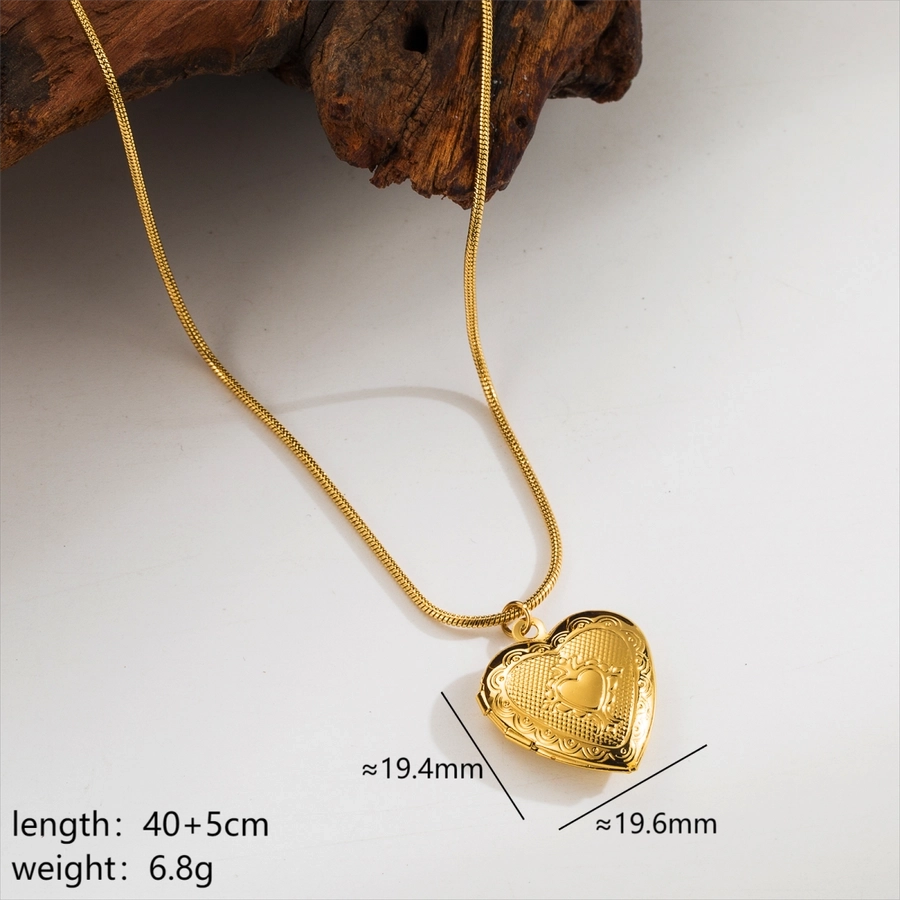 Stainless Steel 18K Gold Plated Modern Style Simple Style Heart Shape Pendant Necklace Locket Necklace