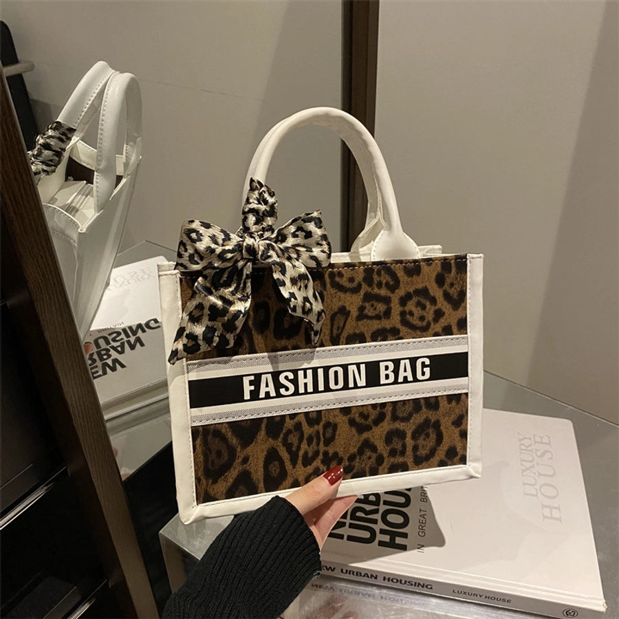 Women's Medium Special Letter Leopard Streetwear Sewing Thread Square Zipper Tote Bag