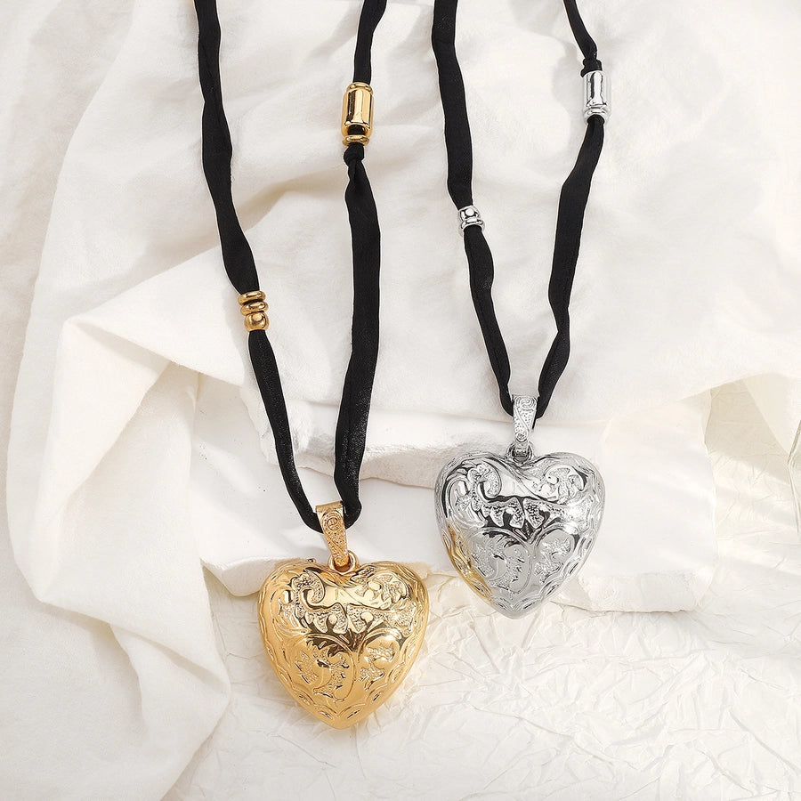 Casual Elegant Streetwear Heart Shape CCB Cloth  Pendant Necklace