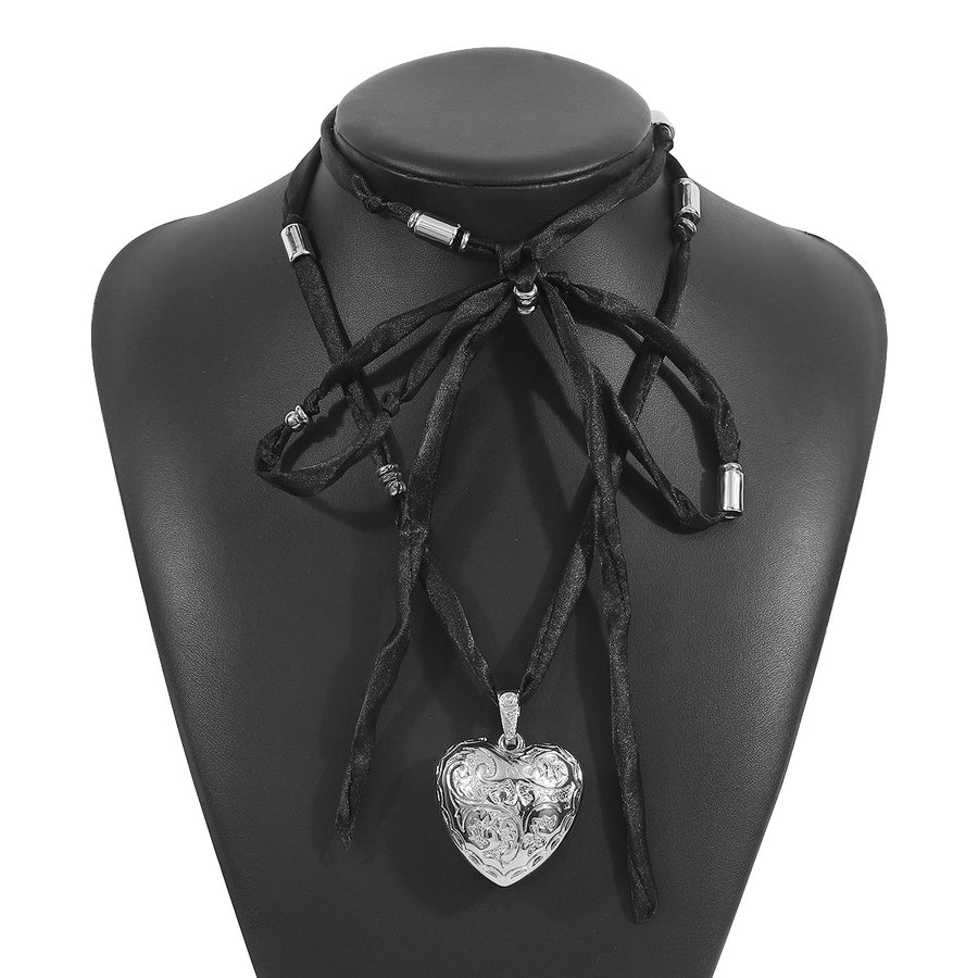 Casual Elegant Streetwear Heart Shape CCB Cloth  Pendant Necklace