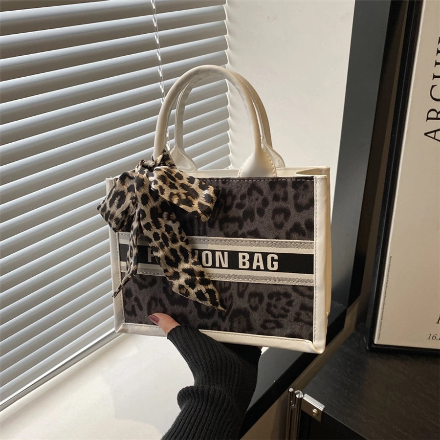 Women's Medium Special Letter Leopard Streetwear Sewing Thread Square Zipper Tote Bag