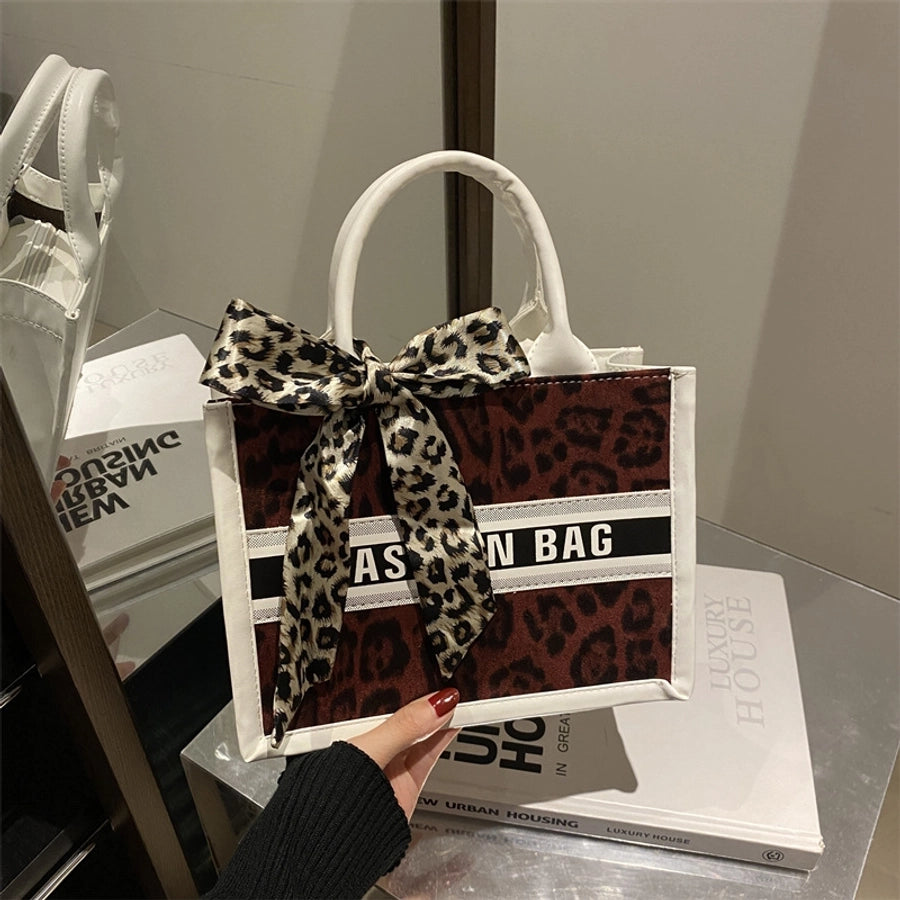 Women's Medium Special Letter Leopard Streetwear Sewing Thread Square Zipper Tote Bag